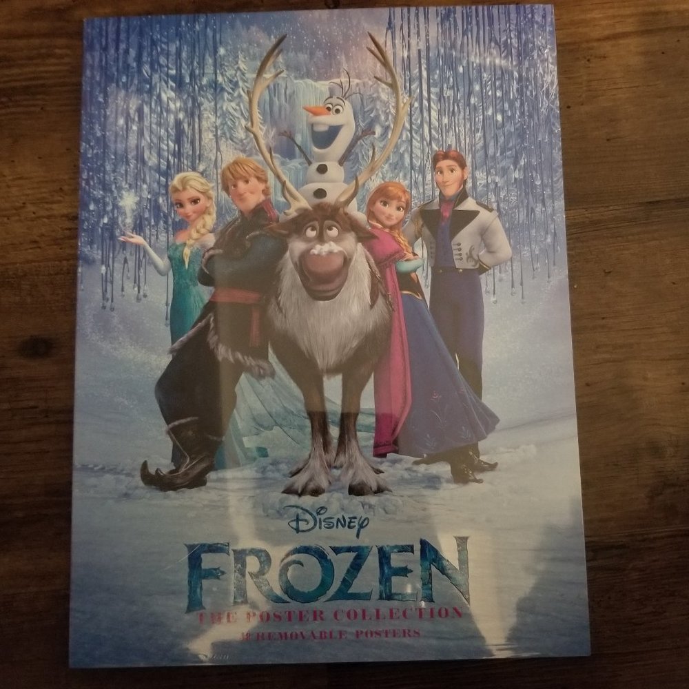 Disney Frozen The Poster Collection (40 Posters)